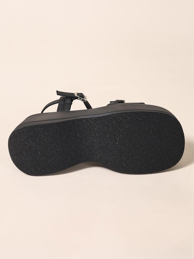 Women's Sandals Outside the Summer of 2025, the New Silver Square Head Wedge Heel Muffin Bottom One-word Buckle with Retro Roman Shoes