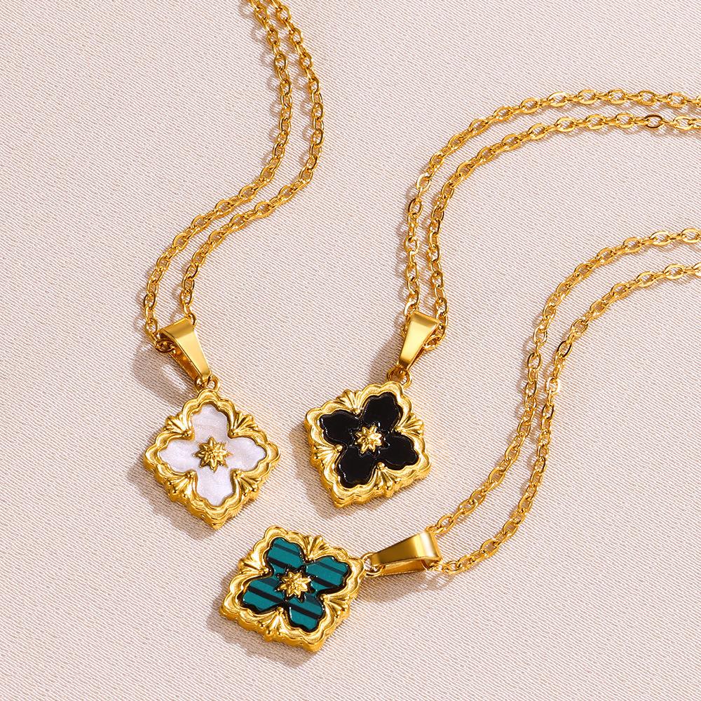 Fashion Necklace New French Collarbone Chain Mother-of-pearl Four-leaf Clover Pendant