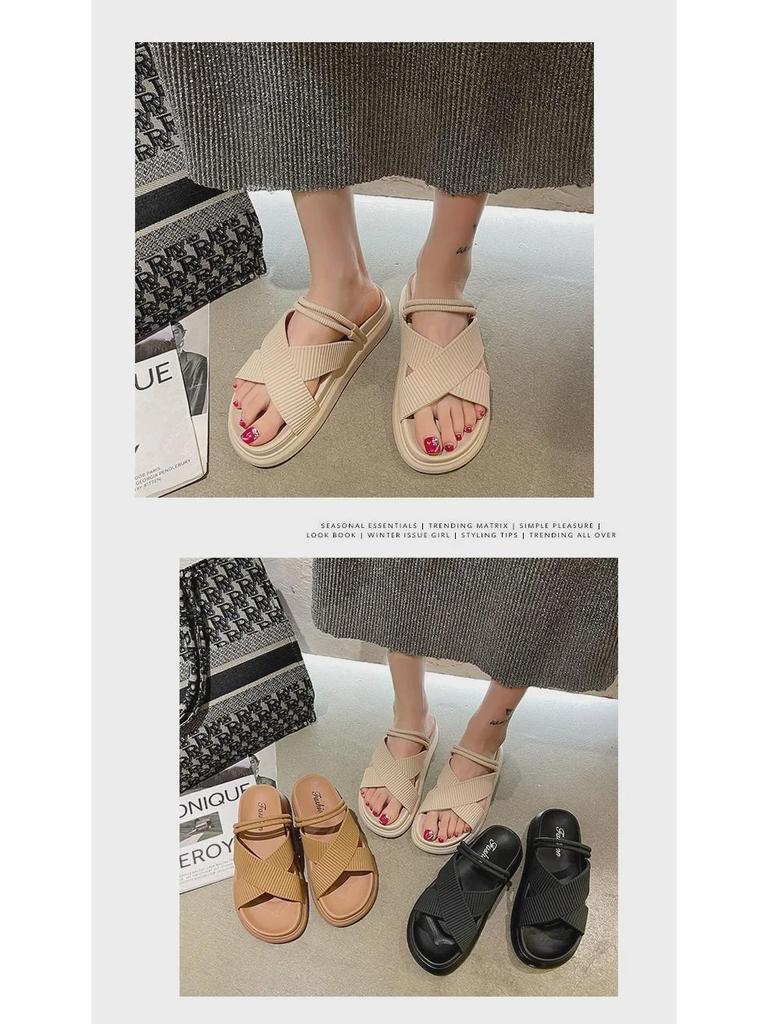 Chinelos de Plataforma de Verão Femininos - Sandálias Rasteiras Casuais Elegantes com Solas Grossas e Design Floral Elegante.