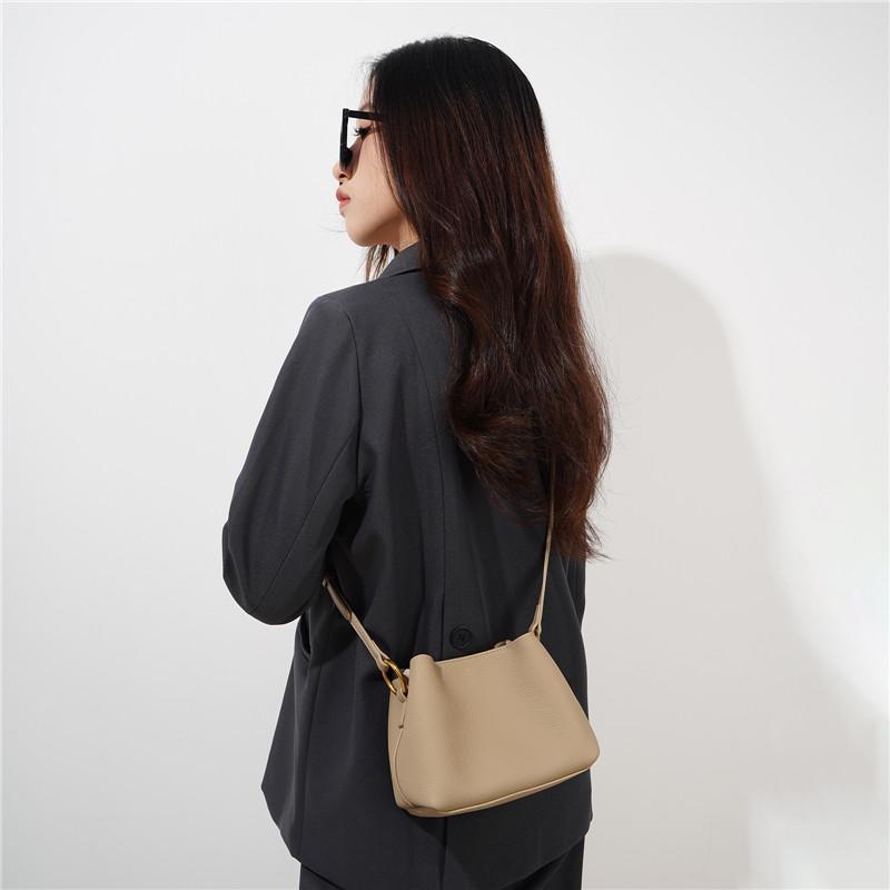 New Trendy Genuine Leather Crossbody Bucket Bags For Women Fashion Designer Ladies Cowhide Shoulder Messenger Bag A522