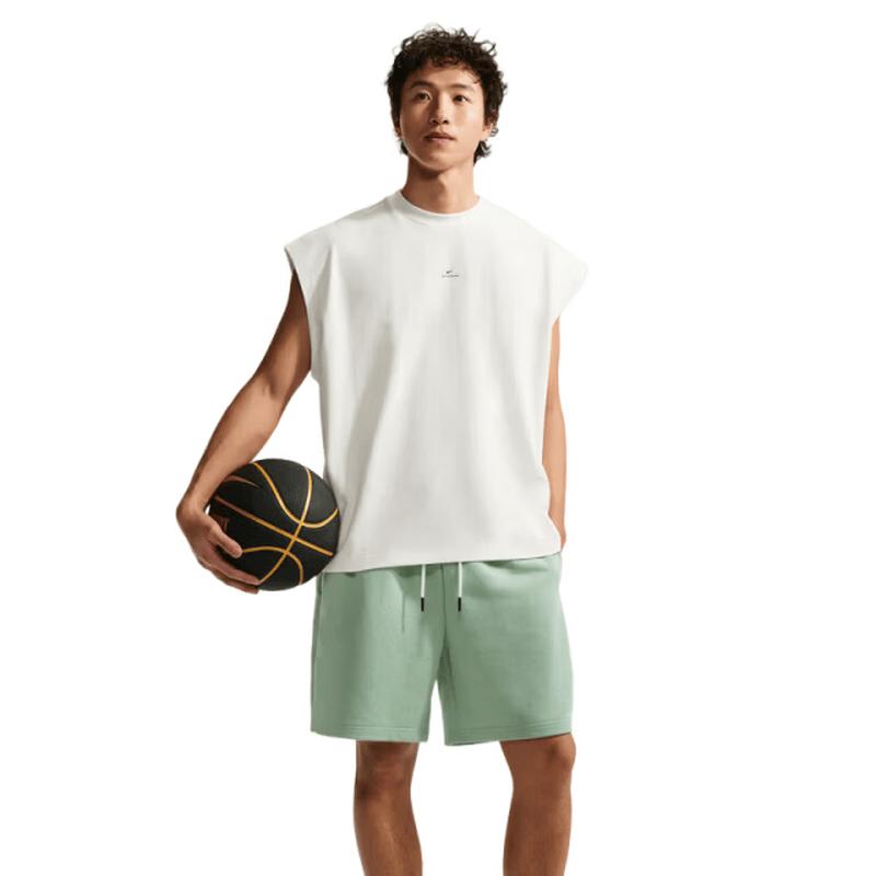 

Nike Men s Small Logo Basketball Sleeveless Top L