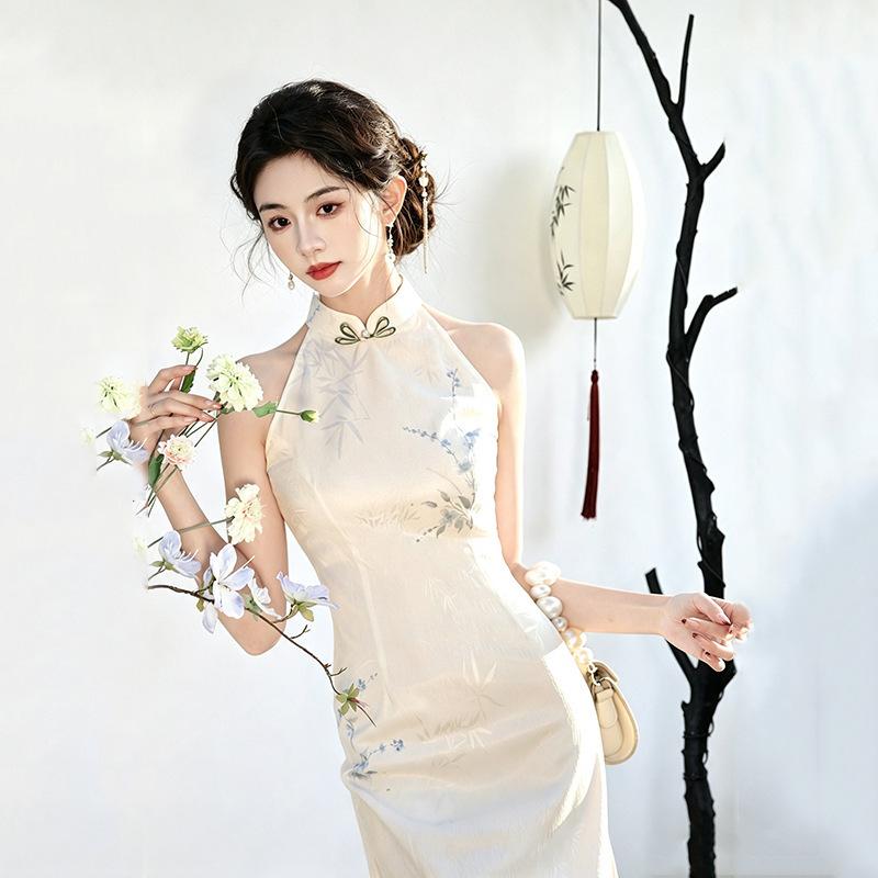 White neck sleeveless national style new Chinese Suzhou cheongsam improved young women's high-end birthday party dress
