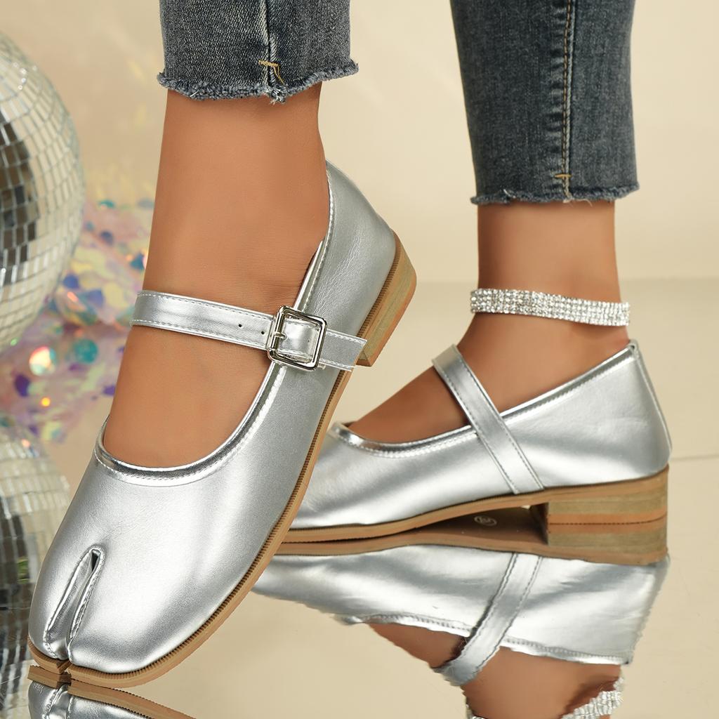 Fashion Silver Tabi Ninja Mary Janes Ballet Shoes Women Buckle Plus Size 35-42 Leather Split Toe Flats Shallow Loafers Summer Pumps 2025