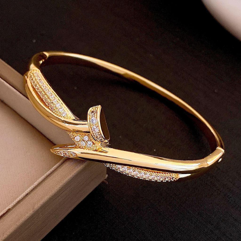 18K Gold Plated Zircon Nail Cross Bangle: High-End Stylish Women's Fashion Bracelet