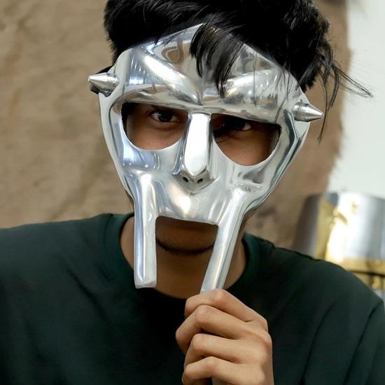 MF DOOM Mask Gladiator Face Chrome Silver Finish Mask Hip-Hop Cosplay Collectible