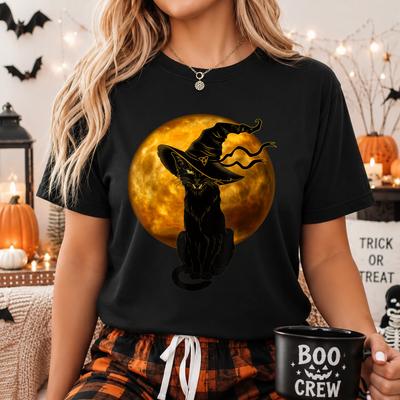 Scary Vintage Black Cat with Witch Hat Full Moon - Halloween T-Shirt