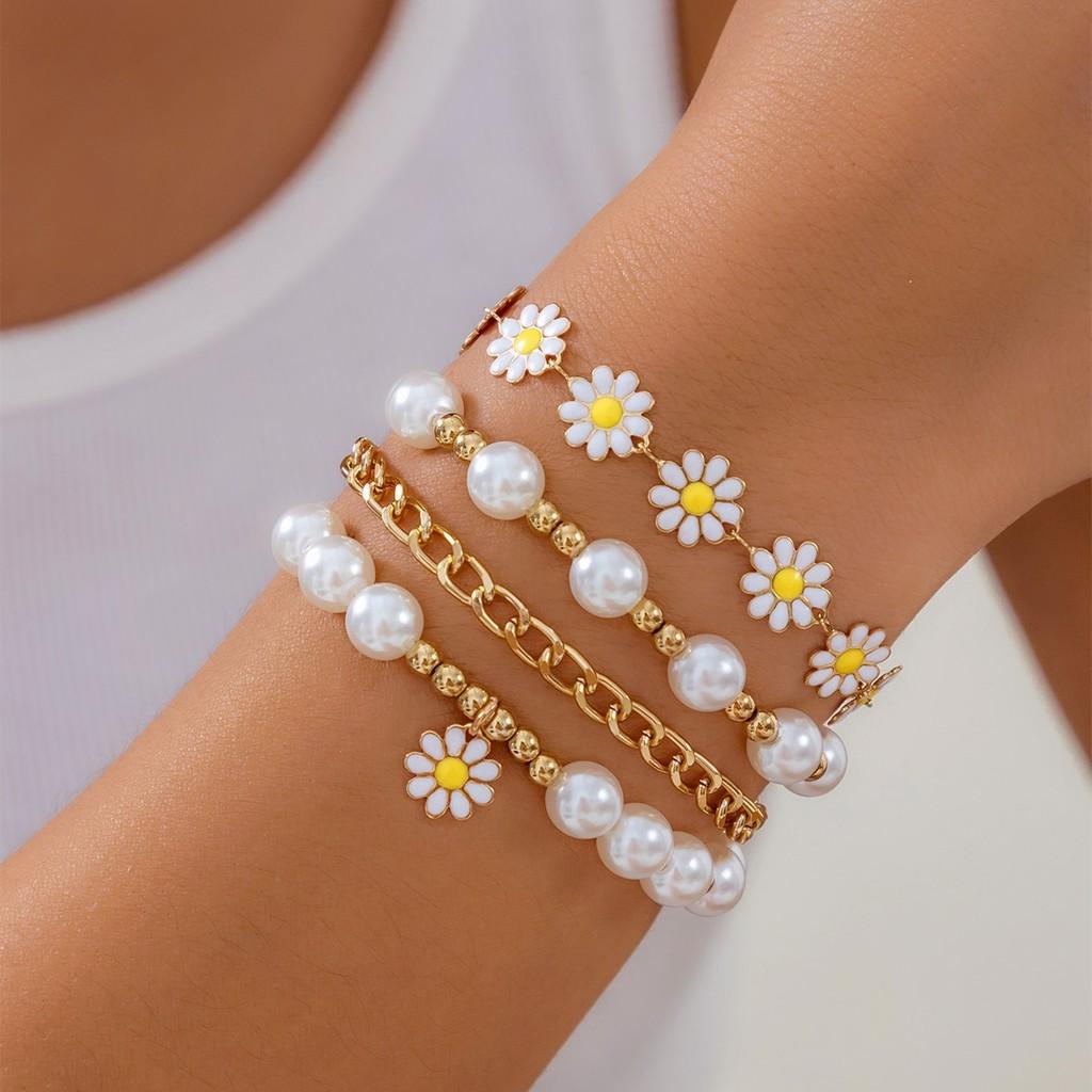 Geometric Daisy Flowers Heart Shaped Pearls Hand Chain With Multilayer Design For Gift 4pcs