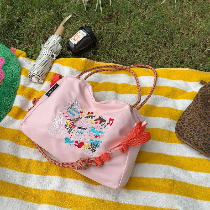 Japanese Fashion Embroidered Nylon Shopping Bag Versatile Large Capacity Canvas Messenger Bag Foreign Style Leisure Commuter Handbag