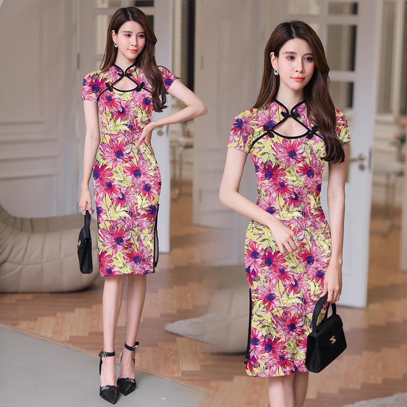 Women's Chinese Style Floral Qipao Dress: Hollow-Out, Frog Button, Slim-Fit, Split Midi Skirt for Summer.