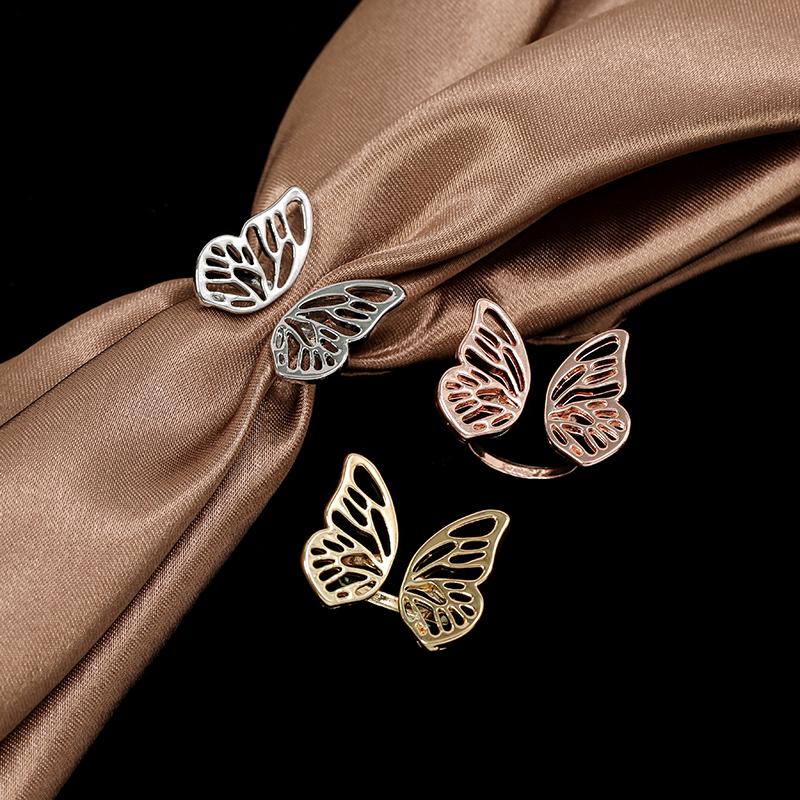 Fashion Pearl Rhinestone Brooches for Women Square Scarf Buckle Geometry Cross Brooch Pin Metal Ring Clothing Accessories