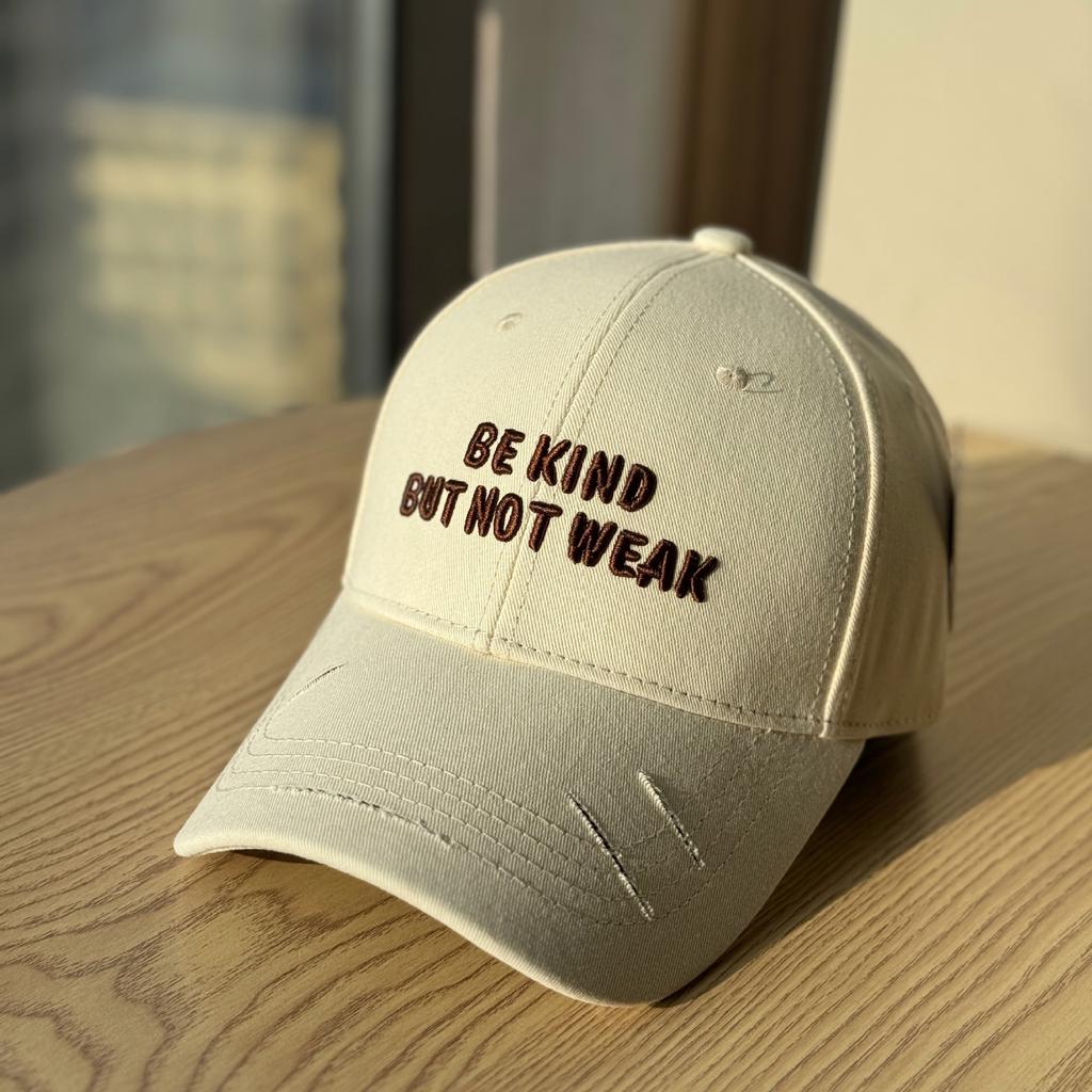 High-quality New Hard-top Baseball Cap with Three-dimensional Embroidered Letters, Makes the Face Look Smaller, Suitable for Large Head Sizes, Sun