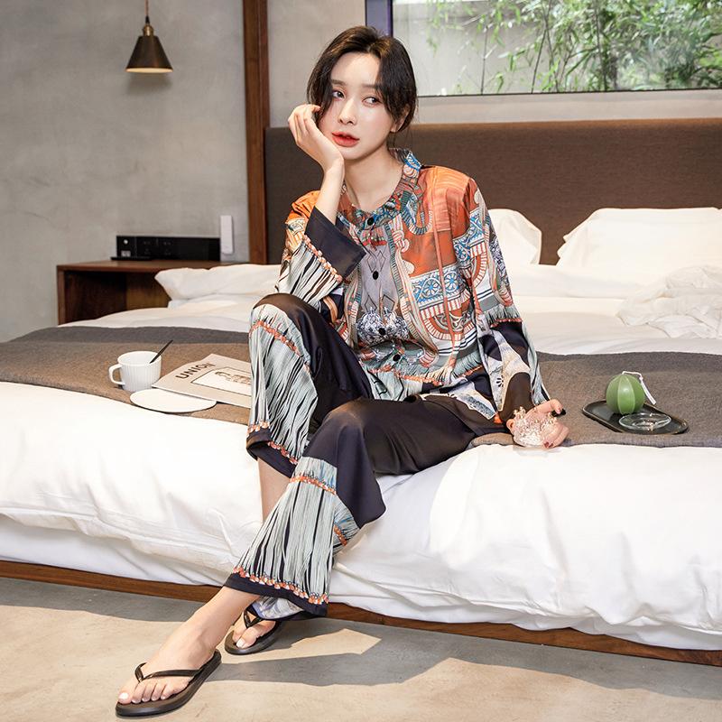 Women's Ice Silk Long Sleeved Trousers Two-piece Suit Pajamas Fashionable Summer Can Wear Printed Sleepwear