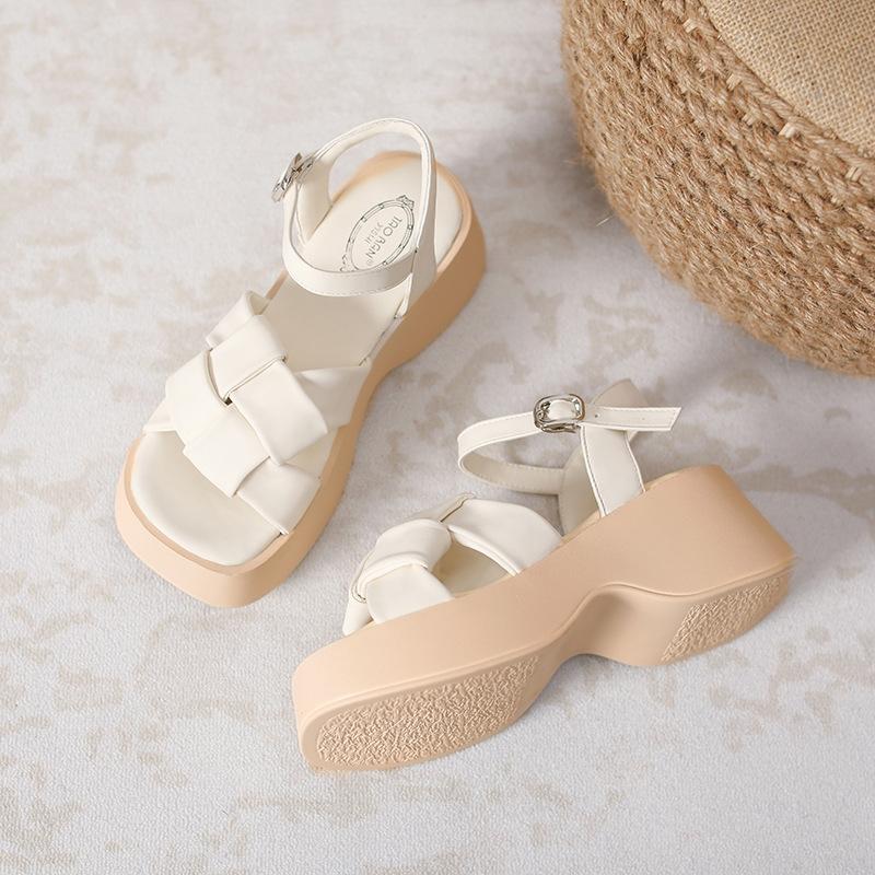 Small size sandals women's summer new muffin thick-soled beach shoes flat-soled woven outer casual shoes