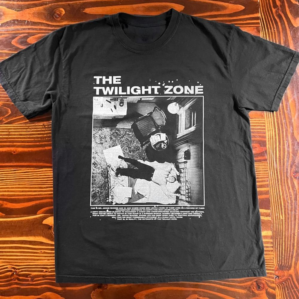 

Twilight Zone Nervous Man in A Four Dollar Room Clothing Graphic Short Sleeve Shirt Men Women All-Season Men s T-Shirt Black Tee S разноцветный