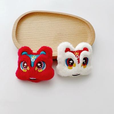 Spilla Peluche Danza del Leone Stile Cinese Celebrazione Simbolo di Buona Fortuna Capodanno Vestiti Festivi Gioielli Borsa Spilla Sciarpa Spilla da Petto
