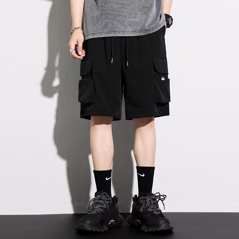 Men's Retro Japanese Style Multi-Pocket Wide-Leg Sports Shorts - Hip-Hop Inspired, Loose Fit, Versatile Workwear Style