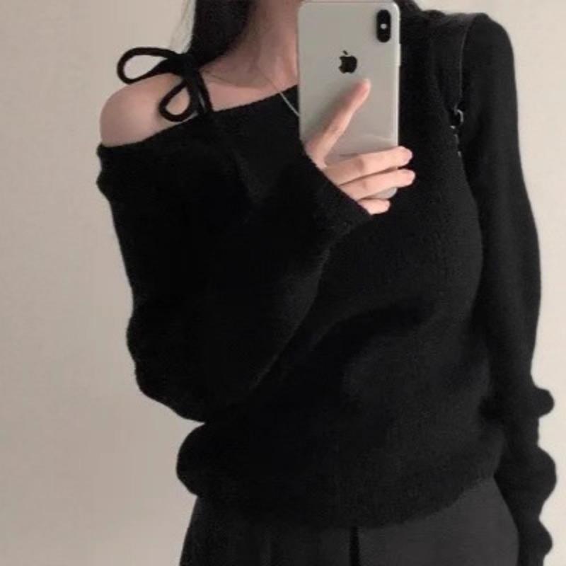 Autumn age-reducing temperament design sense sweater irregular diagonal collar temperament scheming lace-up knitted sweater women