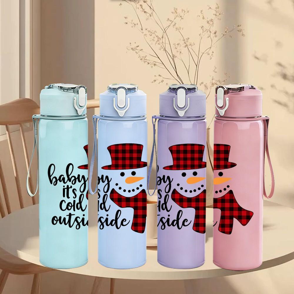 1PC Snowman Winter Outdoor Pattern 750ml Color Plastic Sports Water Bottle Leakproof Flip Straw Lid Suitable for Sports Office Home Use