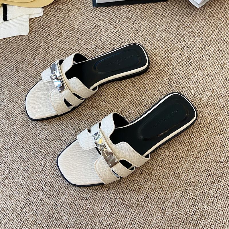 

666-8 Ленивые люди носят повседневные крутые тапочки 2025 новый летний металлическая пряжка легкая плоская подошва приморский пляж швабра 37 бежевый