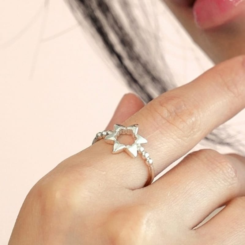 BELLOOGGI Star whith a heart ring