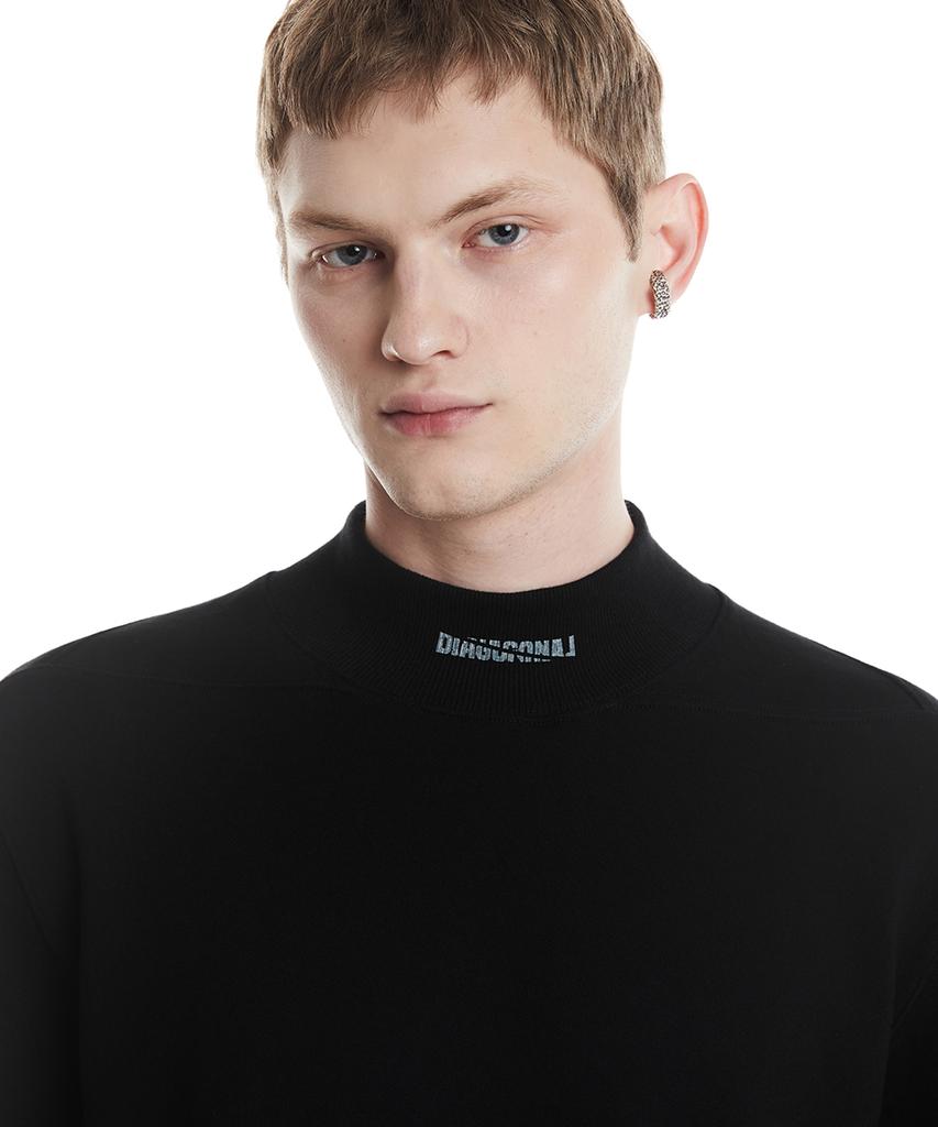 Digeunag Diagonal Mock Neck Printed T-Shirt (Black)_ Pd3Ts0505