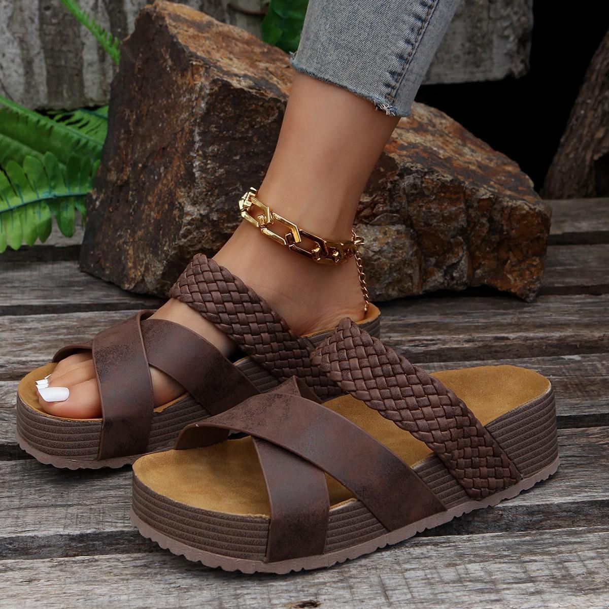 

Large size casual sandals women s new flat-bottomed thick-soled one-word cross sandals 35 темно-коричневого кольору