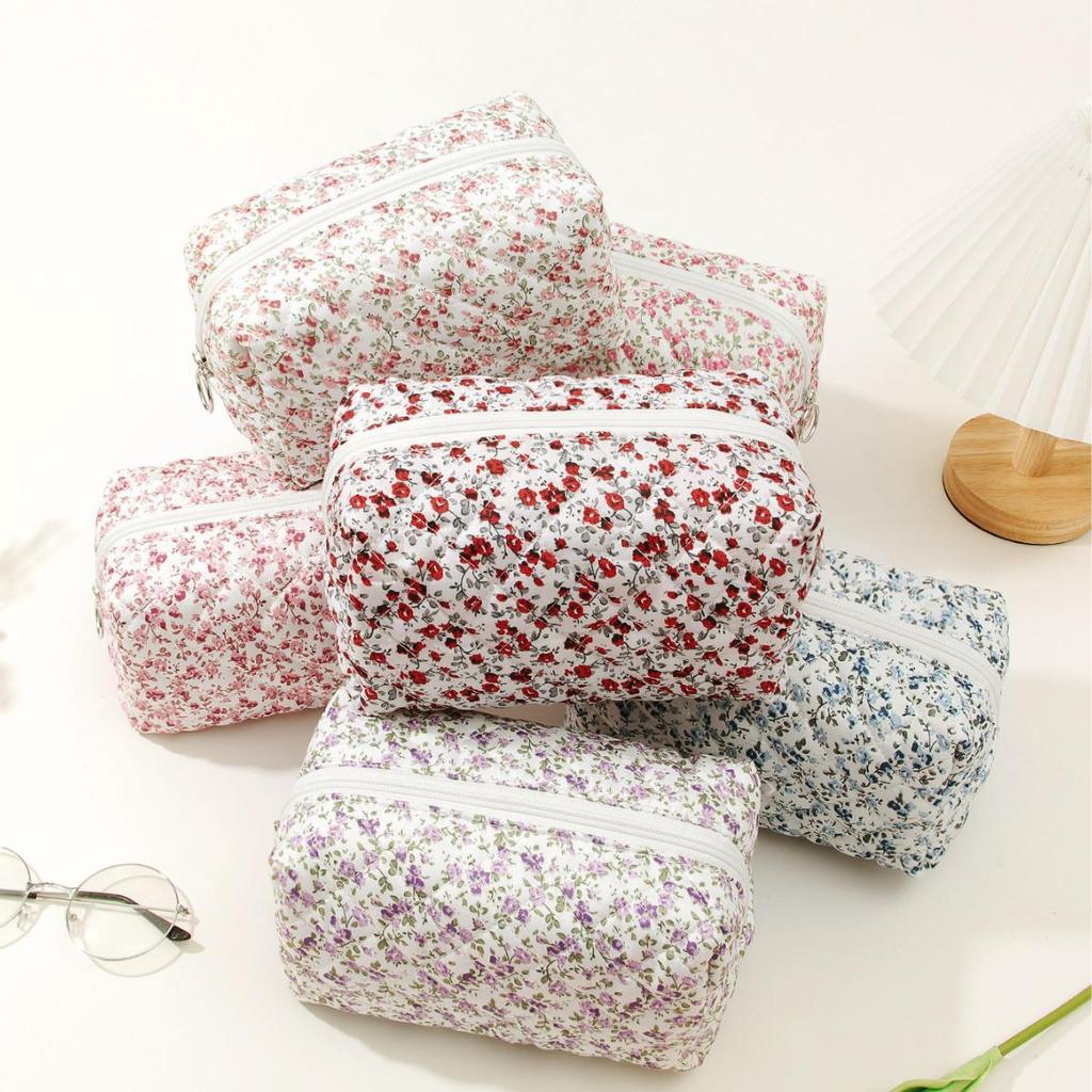 Berg Luggage Quilted Cotton Floral Travel Cosmetic Bag