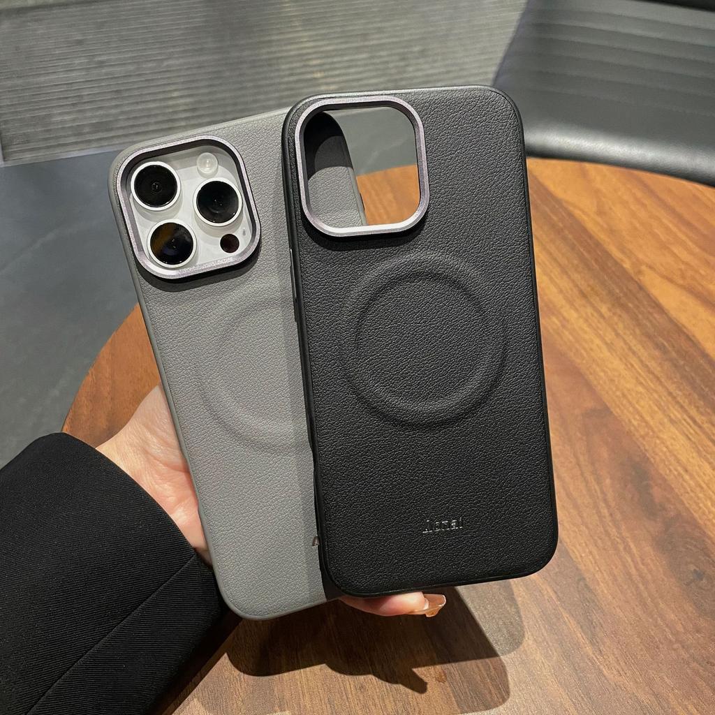 Suitable for The IPhone16 with A Lychee Peel Texture Phone Case, N52 Strong Magnetic Attraction, IPhone16 Pro with A Lens Ring, Business Hard Case