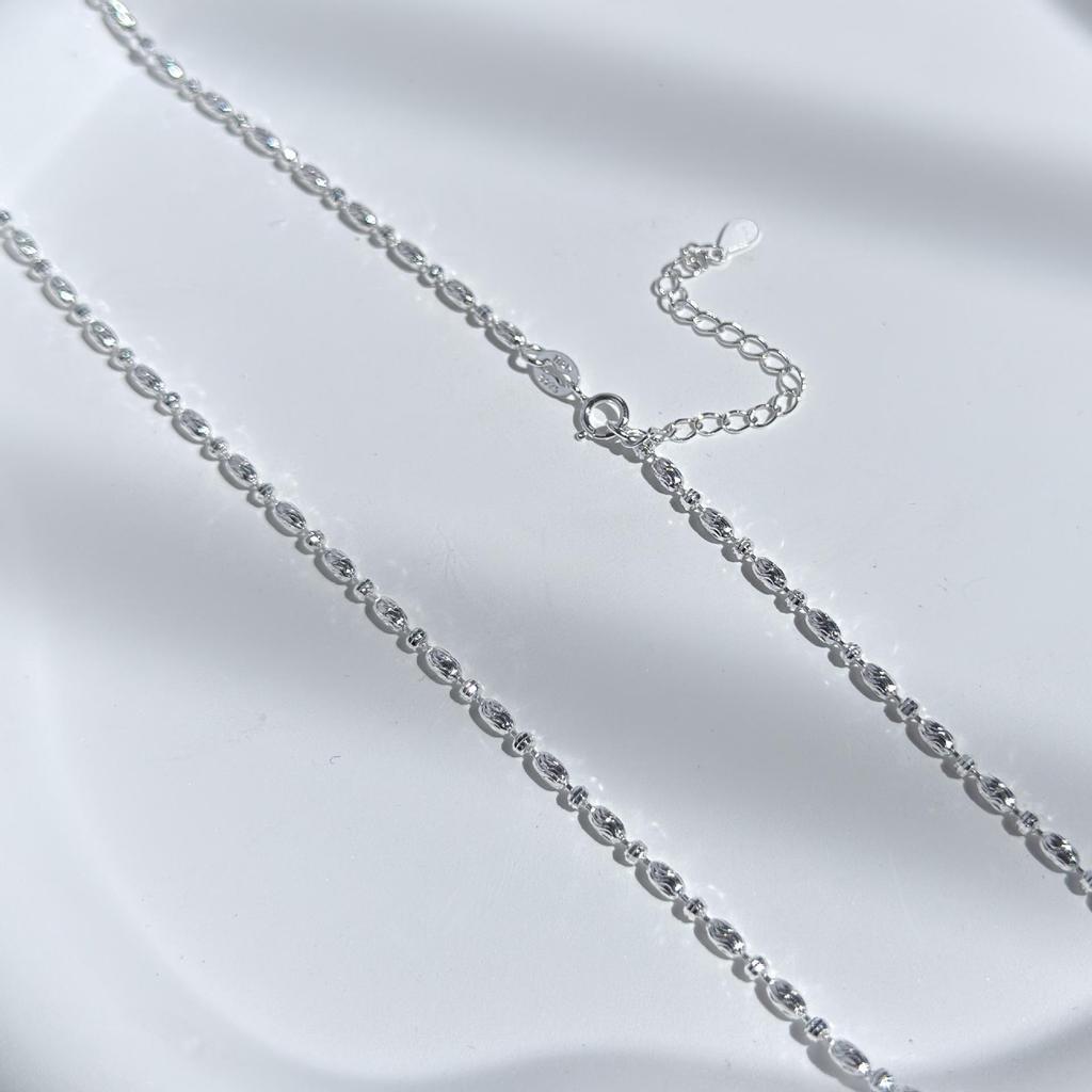 S925 Sterling Silver Women's Carved Knife Bead Necklace - Shiny Round Bead Chain, High-End Long Sweater Chain for Autumn/Winter