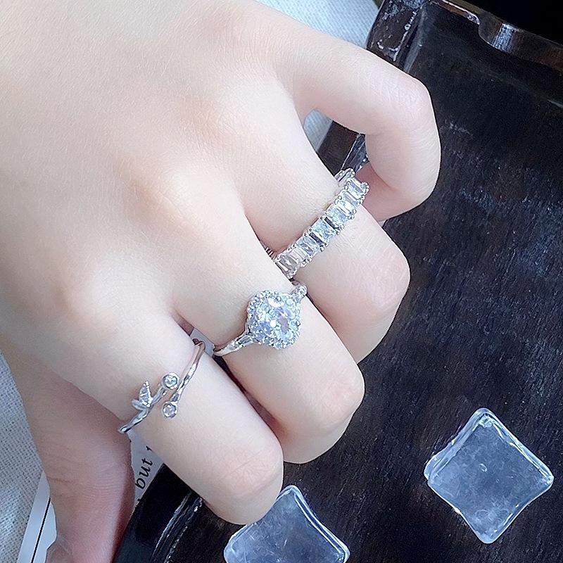 Bouquet Diamond Ring Light Luxury Pigeon Egg Zir*****Pen Ring Femininity Row Diamond Stack Wearing Bamboo High Sense Ring