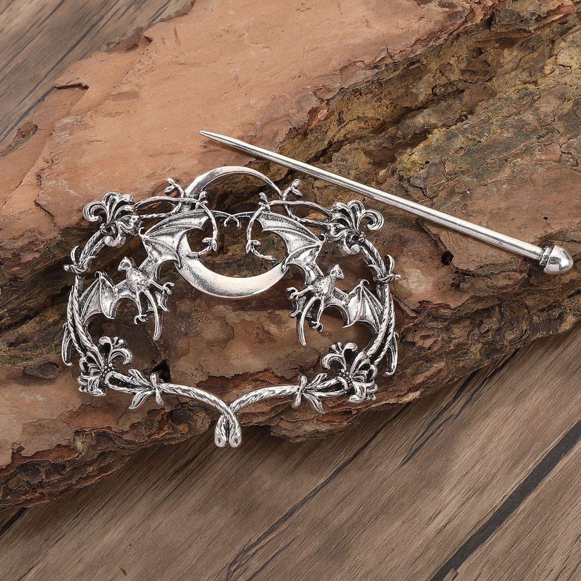 

Ретро Зачіска з Квіткою Місяця та Кажаном-Вампіром - Аксесуар для Вечірки в Норвезькому Стилі Вікінгів