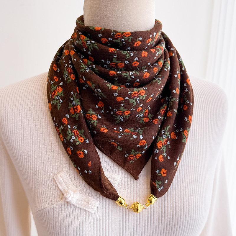 Magnetic buckle triangular small square scarf silk scarf women's spring and autumn summer shirt neck protection scarf thin scarf 71x71
