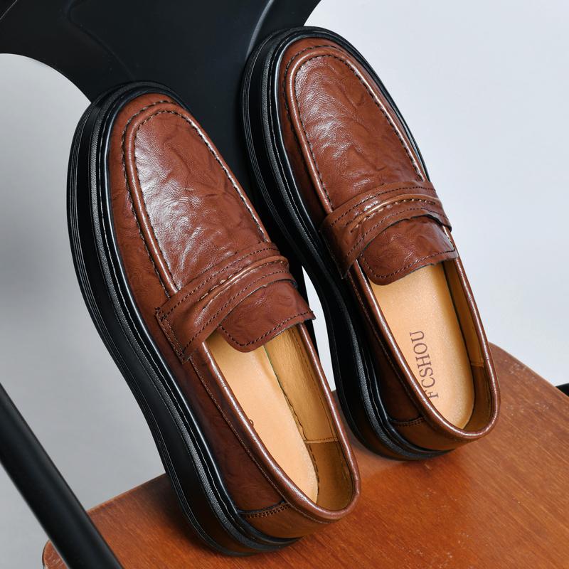 Fashion New Handmade Mens Sneakers Genuine Leather Male Loafers Slip On Casual Shoes Rome Soft Loafers Comfty Driving Footwear Moccasins