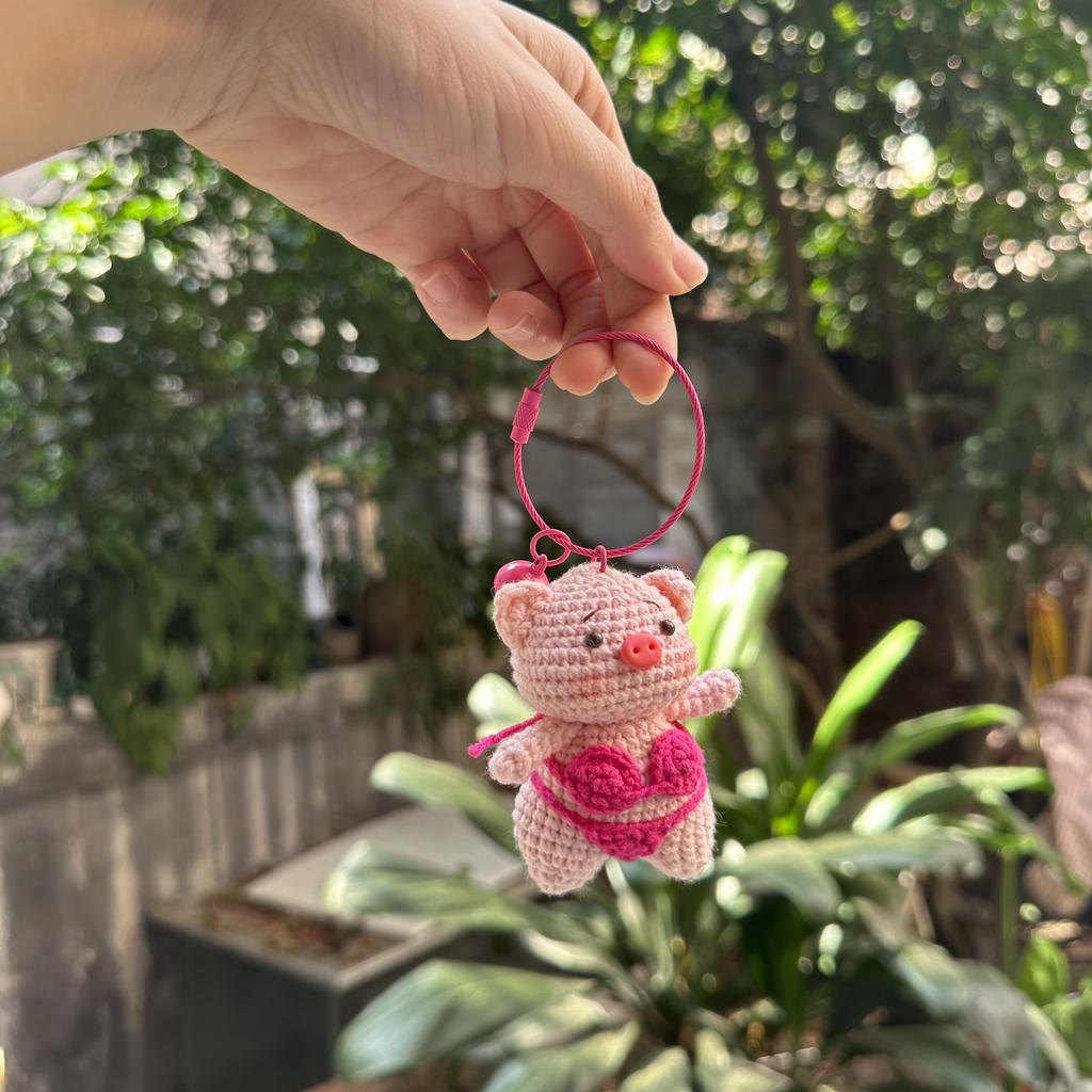Hand Crocheted Cute Pink Bikini Pig Couple Handmade Keychains Unique Knitting Cartoon Doll Crochet Keychain Keys Bag Pendant