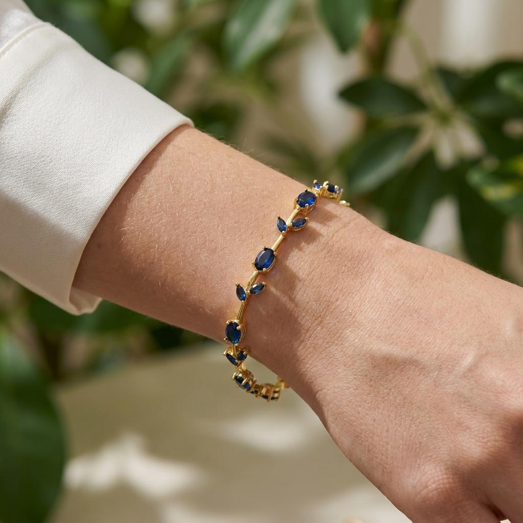 

Sweet Summer Tulip Patterned Bracelet for Women Elegant Commute Wear Stainless Steel Flower Copper Embedded Zircon Hand Jewelry