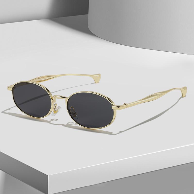 Retro Oval Small Frame Luxury Sunglasses for Men and Women