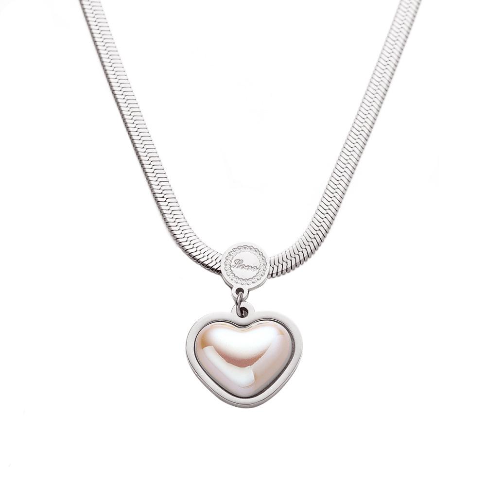 Heart Pendant Titanium Steel Necklace - Clavicle Chain with Light Luxury Peach Heart Design