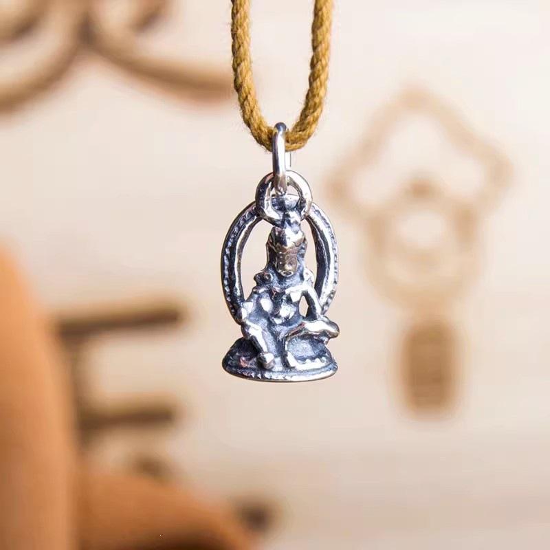 Fingertip Wealth Buddha Guanyin Pendant: 3D Yellow God of Wealth Small Pendant Small