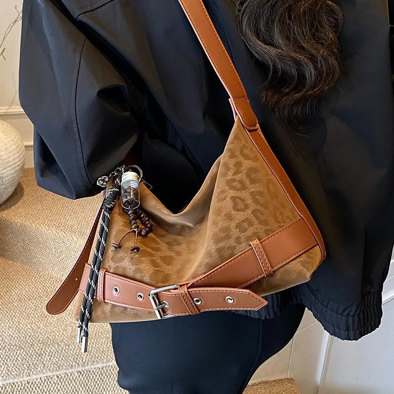 Retro Leopard Crossbody Bags for Women Shoulder Bags Versatile Armpit Bag Purse and Handbags Designer Bags Sac À Main Femme 2025