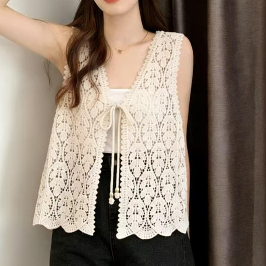 Spring and summer heavy industry embroidery hook flower hollow V-neck front shoulder vest design sense niche outer wear top vest