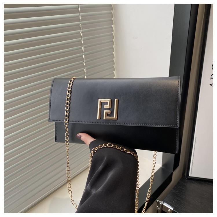 

Texture new 2025 new spring fashion popular retro casual lock chain crossbody shoulder small square bag women чёрный