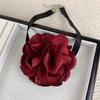 Gothic Fabric Flower Choker Necklace Exaggerated Floral Pattern Pendant Clavicular Chain Charm for Parties and Weddings