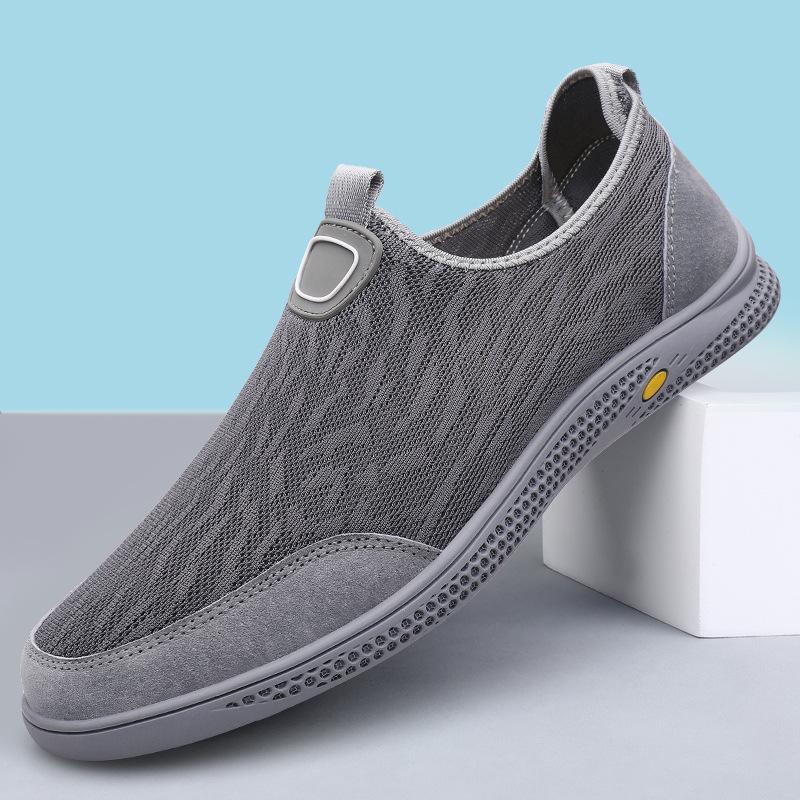 Men's shoes 2025 summer new fashionable soft slip-on shoes Light and comfortable casual shoes soft-soled mesh shoes