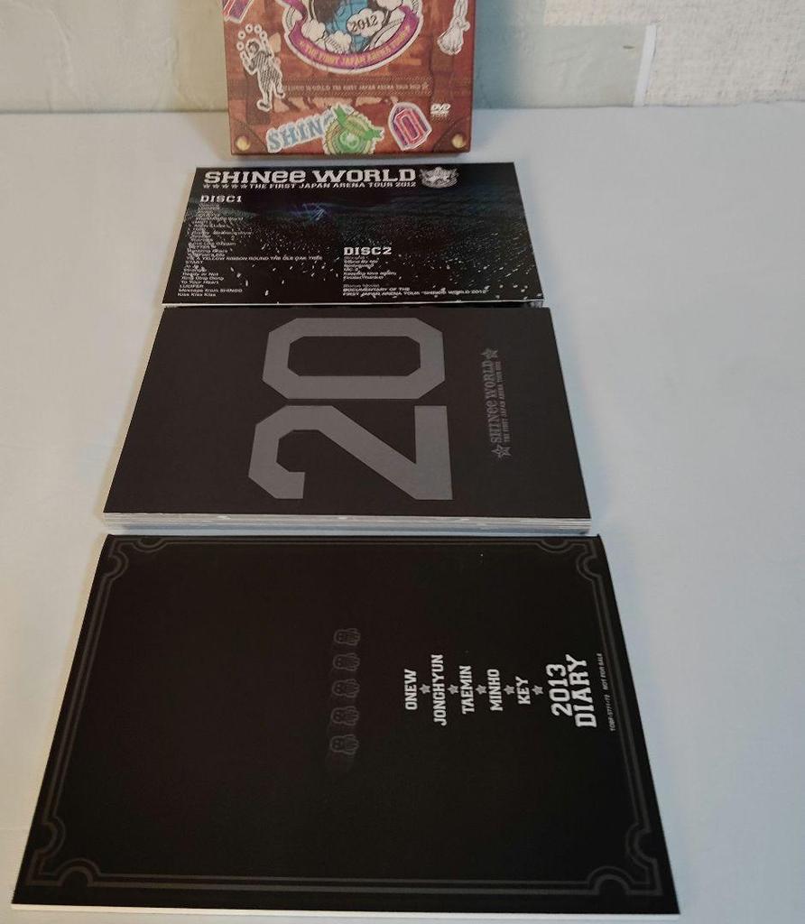 [USED] SHINee WORLD 2012 DVD with Photobook