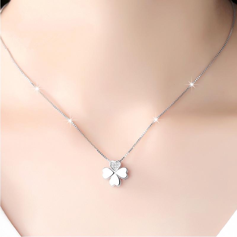 Women's Necklace Niche Design S925 Sterling Silver Four-Leaf Clover Pendant Clavicle Chain Pendant