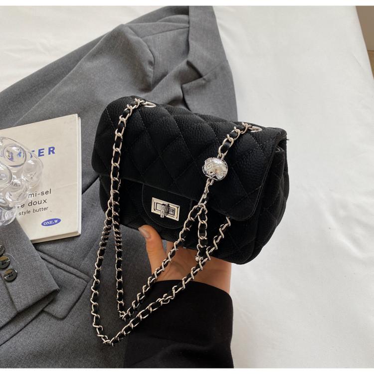 Ielgy Korean Version Fashion Diamond Embroidery Thread Small Square Bag Underarm Bag High-End Chain Messenger Bag