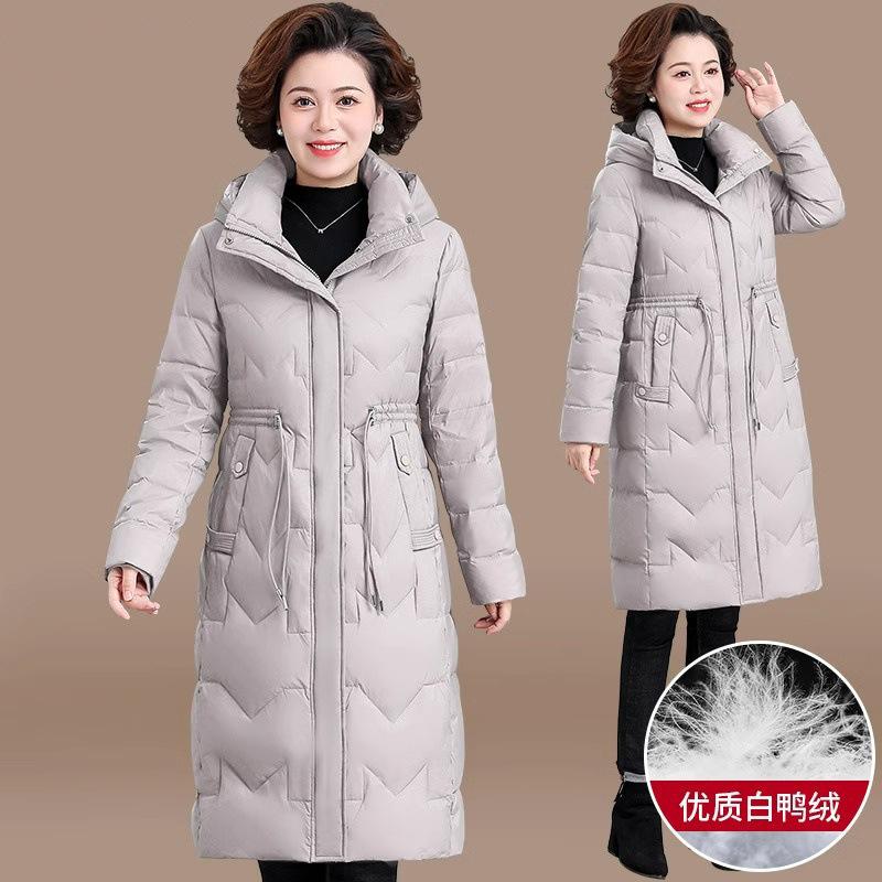 Middle-aged and elderly women's winter down jacket 2024 new mother autumn and winter long clothes women's middle-aged winter coat