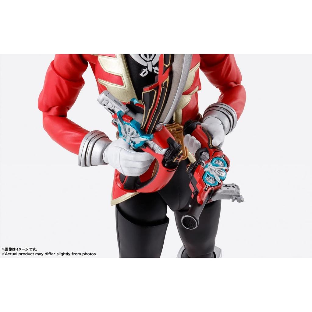 TAMASHII NATIONS S. H. Figuarts (Shinkocho Seiho) Kaizoku Sentai Gokaiger Gokai Red Ca.. 145 mm große, bewegliche Figur aus PVC und ABS, bemalt