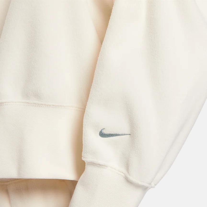 Nike X Naomi Osaka Gesticktes Logo Rundhals Fleece Sweatshirt Damen Tops Blass-Elfenbein FD5505-110