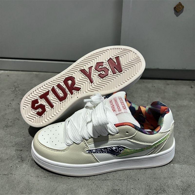 Korean version of student leisure niche design sense board shoes tide 2025 new Harajuku port style flat bottom street shooting sports shoes women